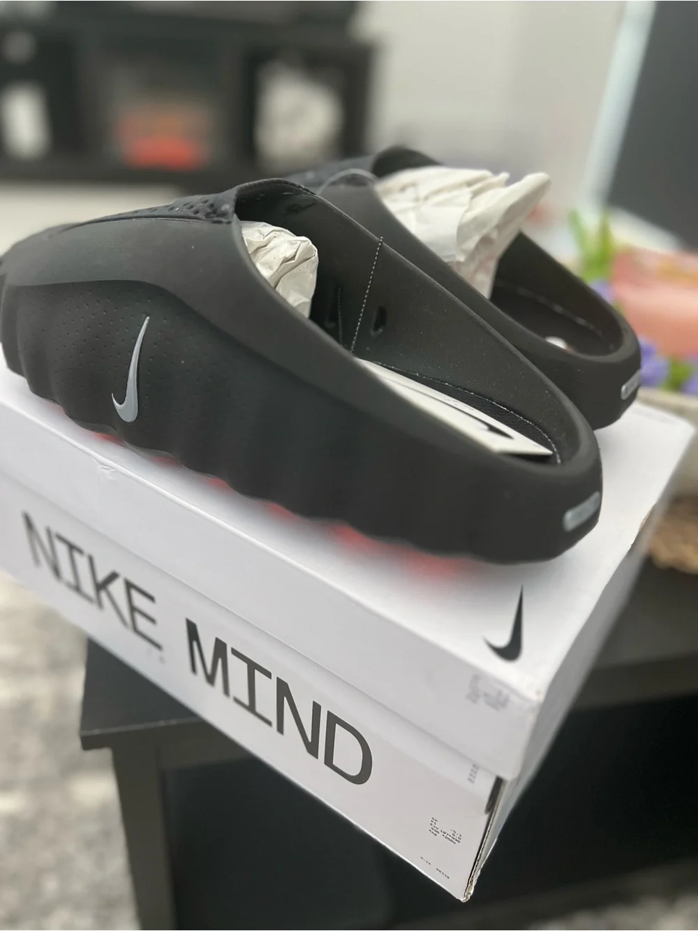 NIKE MIND SLIDES